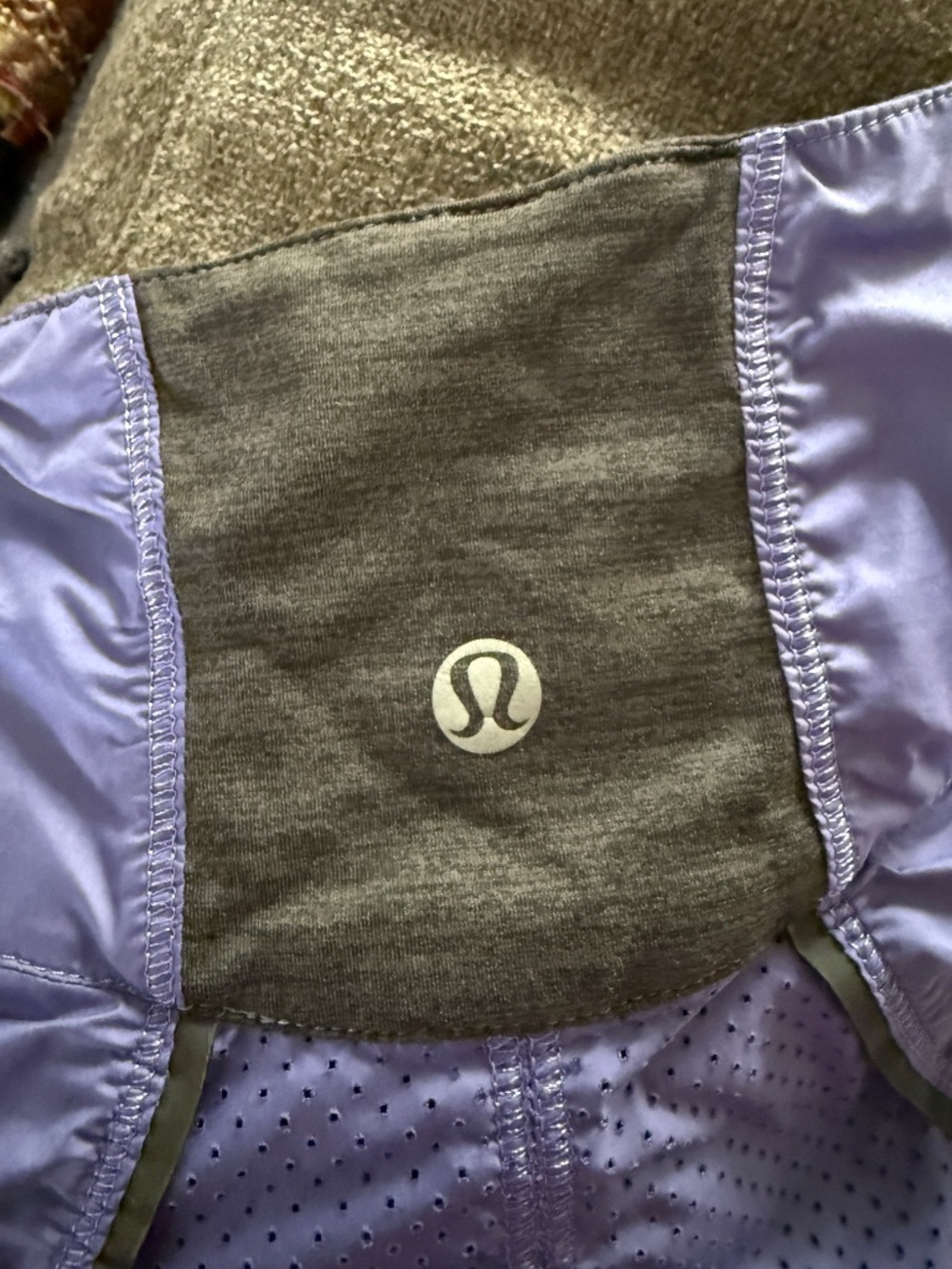 Lululemon Run Essential Jacket Purple Windbreaker Lightweight (Size 4) - Picture 4 of 13